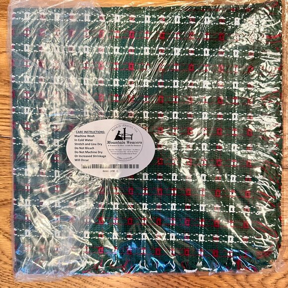 Vermont Country Store/ Mountain Weavers Other - 12 count New Vermont Country Store Mountain Weavers Christmas Napkins